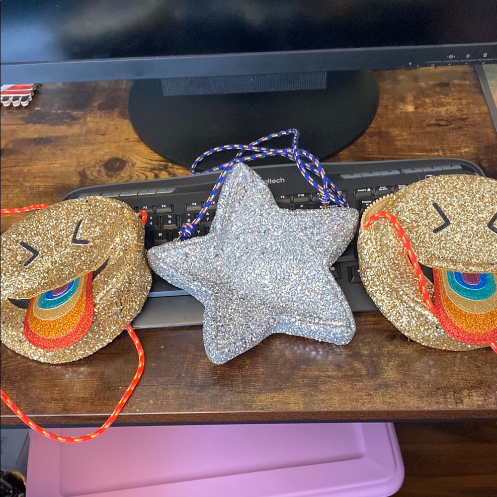 Glittery Star and Emoji Kids Accessories Set